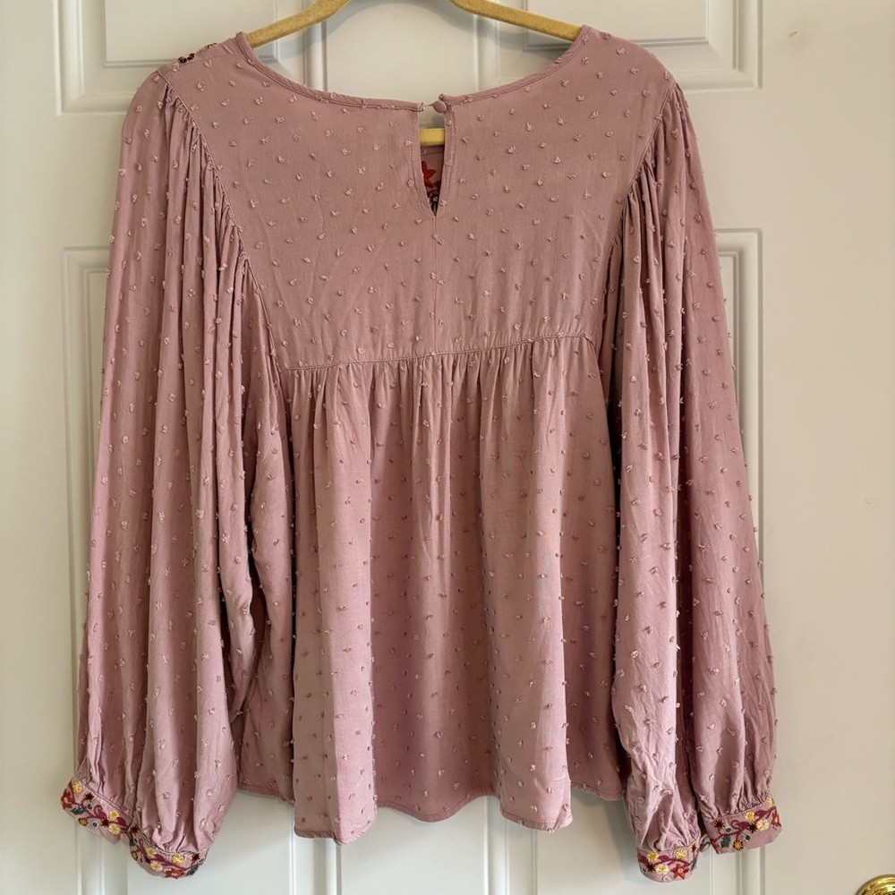 Solitaire Bohemian Floral Embroidered Top, Size Large - Picture 4 of 12